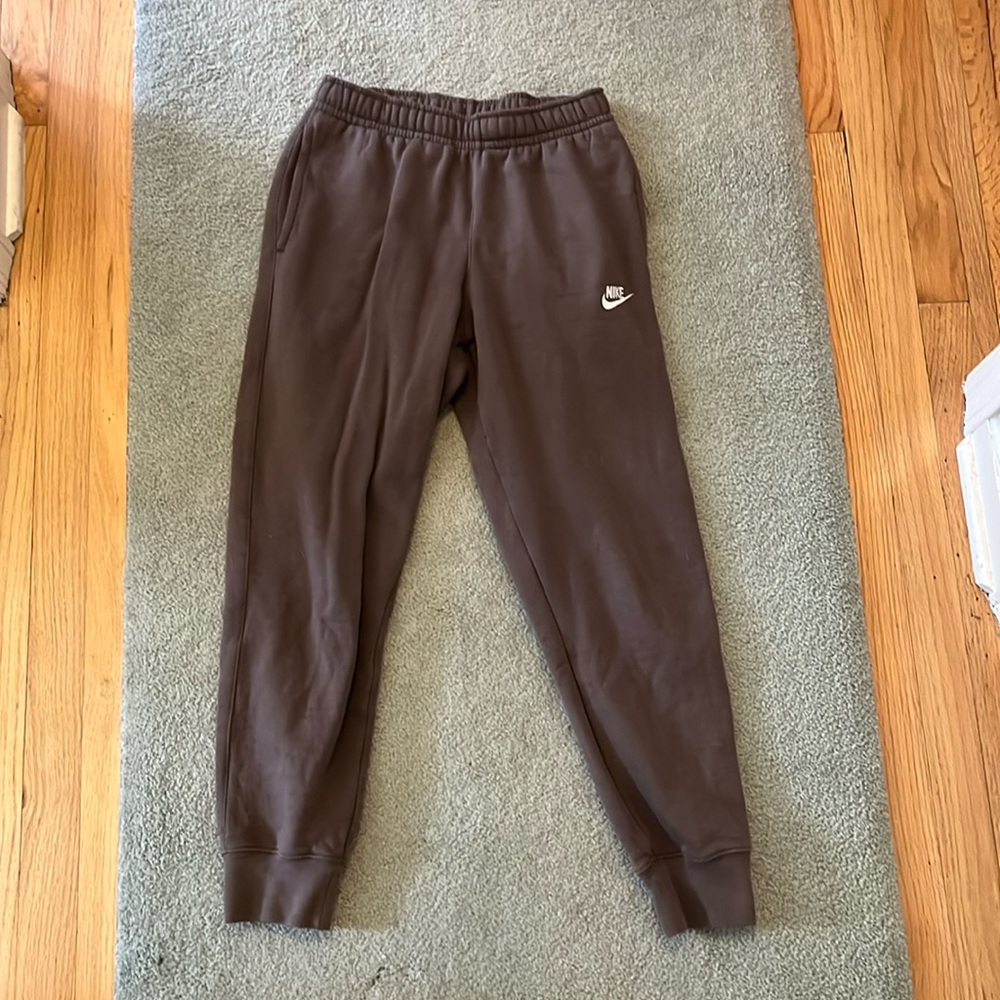 Women’s XS Brown Nike sweatpants jogger